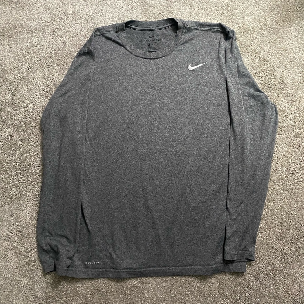 Men’s NIKE Dri Fit long sleeve size L